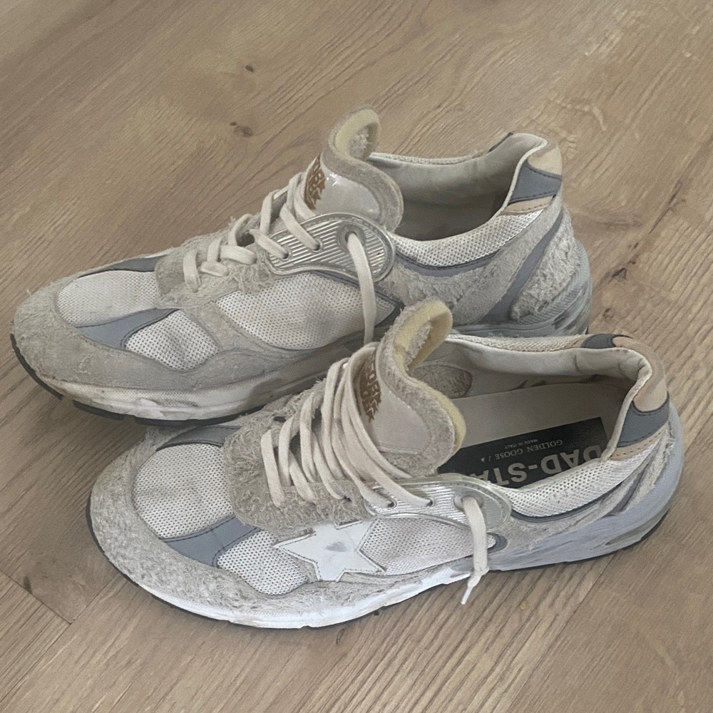 GOLDEN GOOSE DAD-STAR Women’s White and Gray Sneakers 9.5